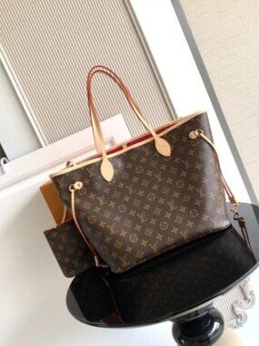 Louis Vuitton Neverfull MM Monogram Canvas